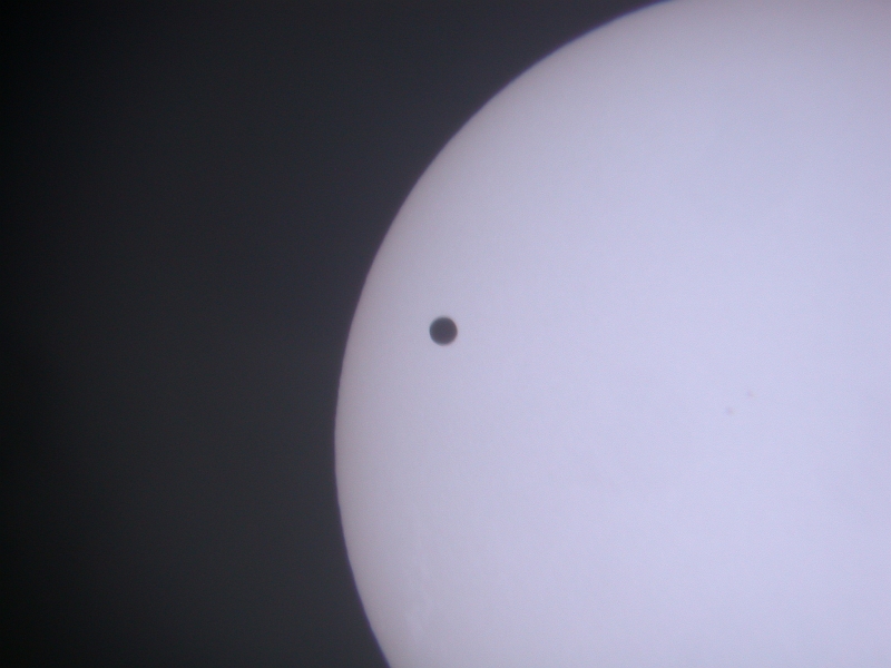 DSCN5244.JPG - Eclipse of Venus june 2004